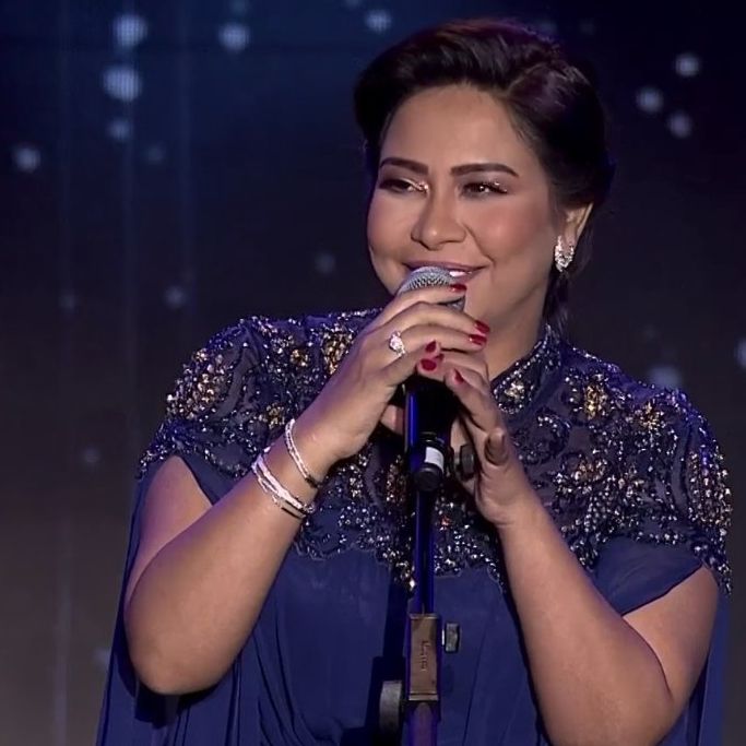 کاور آهنگ Mathasbnesh Live از Sherine