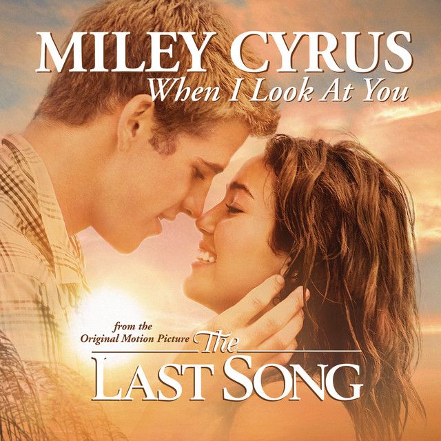 متن آهنگ Party In The U.S.A. - Cahill Club Mix از Miley Cyru کاور آهنگ Party In The U.S.A. - Cahill Club Mix از Miley Cyrus