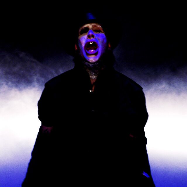 متن آهنگ Cry Little Sister از Marilyn Manson کاور آهنگ Cry Little Sister از Marilyn Manson