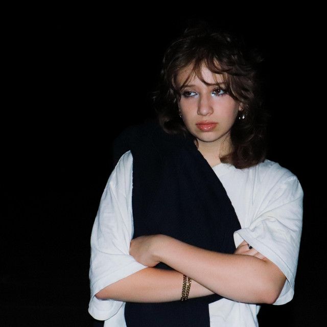 متن آهنگ Closer از Isabel LaRosa کاور آهنگ Closer از Isabel LaRosa