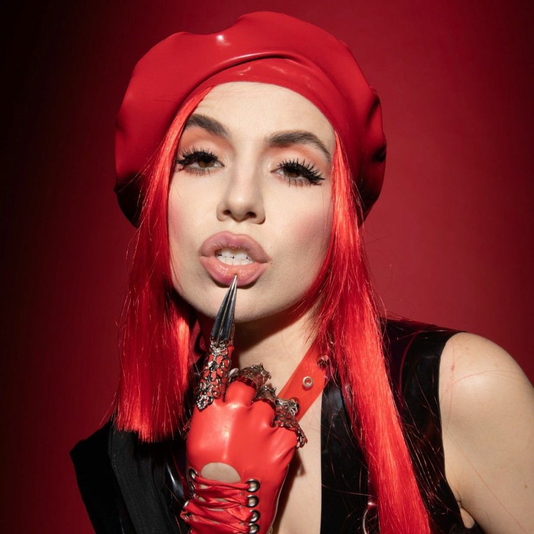 متن آهنگ Maybe You’re The Problem از Ava Max کاور آهنگ Maybe You’re The Problem از Ava Max