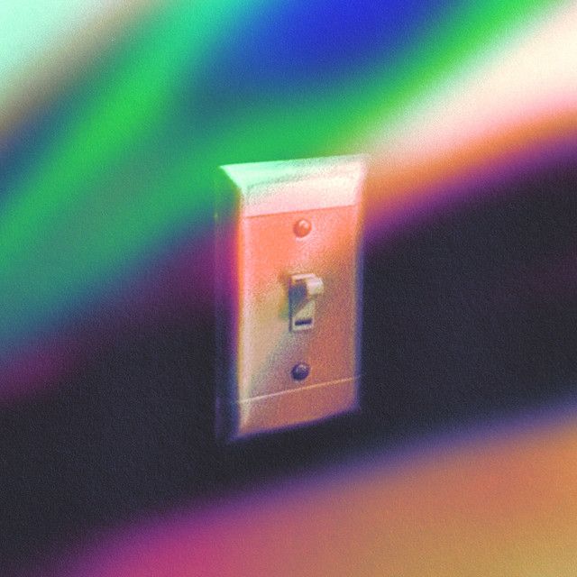 متن آهنگ Light Switch - Tiësto Remix از Charlie Puth کاور آهنگ Light Switch - Tiësto Remix از Charlie Puth