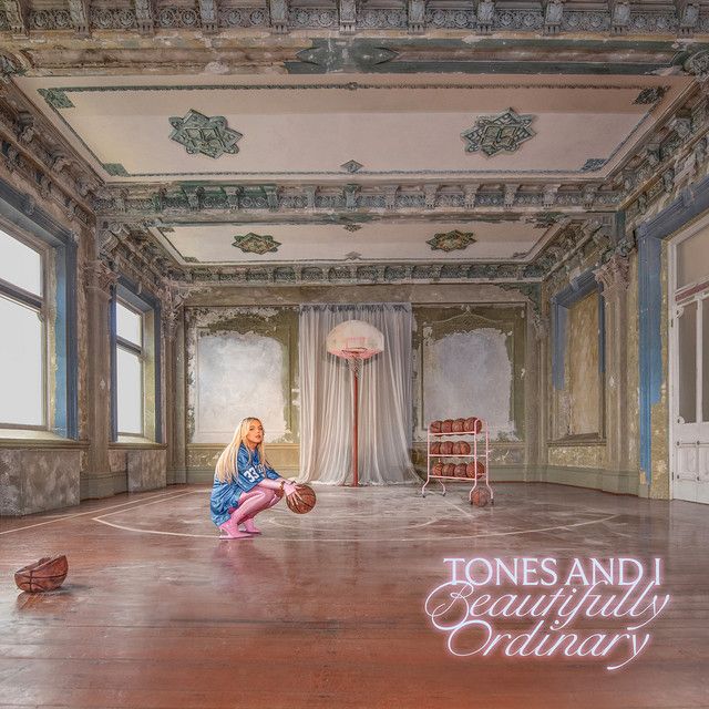 متن آهنگ Sorrento از Tones And I کاور آهنگ Sorrento از Tones And I