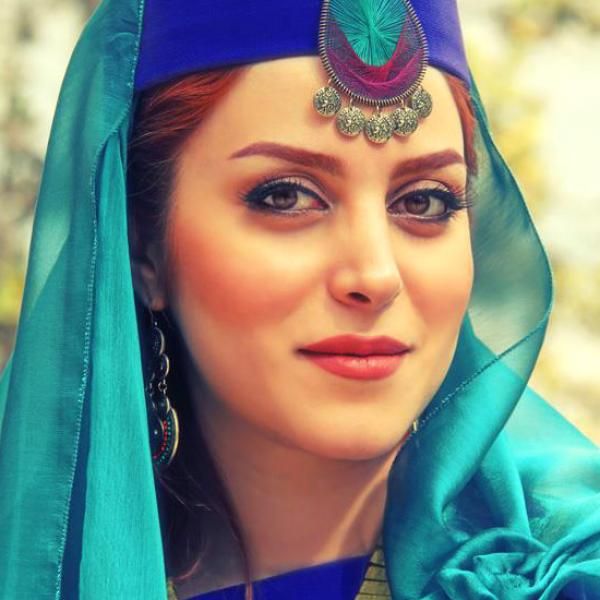 متن آهنگ گریه میدهد ساز از مهدیه محمد خانی کاور آهنگ گریه میدهد ساز از مهدیه محمد خانی