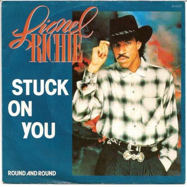 متن آهنگ Stuck On You از Lionel Richie کاور آهنگ Stuck On You از Lionel Richie