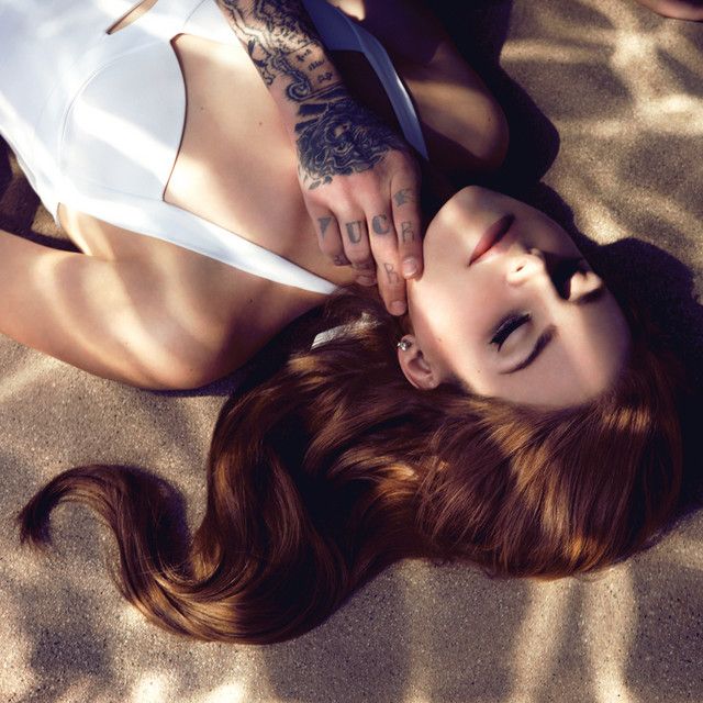 متن آهنگ Blue Jeans - Gesaffelstein Remix از Lana Del Rey کاور آهنگ Blue Jeans - Gesaffelstein Remix از Lana Del Rey