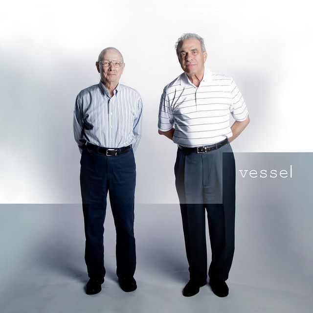 متن آهنگ Trees - Live at the LC Pavilion از Twenty One Pilot کاور آهنگ Trees - Live at the LC Pavilion از Twenty One Pilots