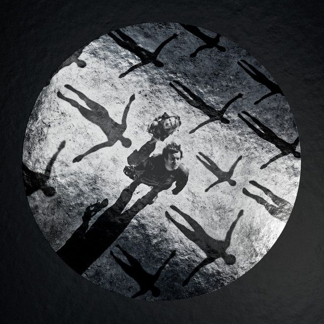 متن آهنگ Blackout (Recorded Live at the Antic Arena, Vienne کاور آهنگ Blackout (Recorded Live at the Antic Arena, Vienne 2004) از Muse