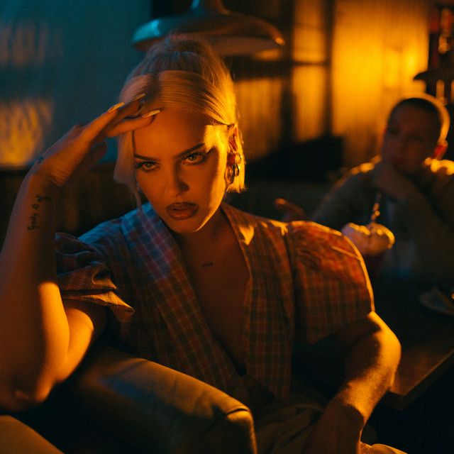 متن آهنگ PSYCHO (feat. Aitch) - Majestic Remix از Anne-Marie کاور آهنگ PSYCHO (feat. Aitch) - Majestic Remix از Anne-Marie